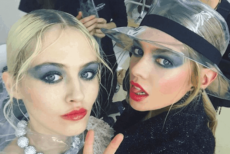 Blue Eyeshadow – It's Back and Artier Than Ever