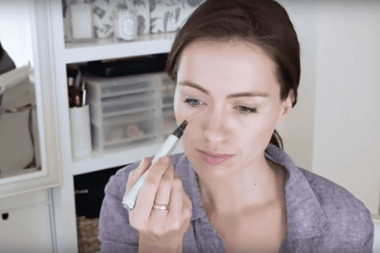 Makeup Tutorial – Fresh Glowy Face in 5 Minutes – Sigourney's Edit