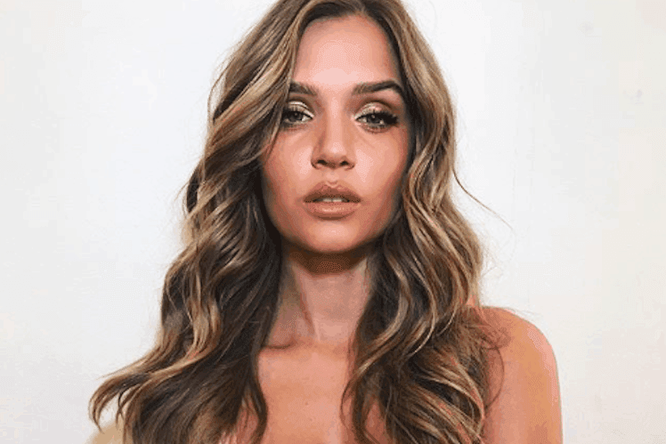 How To Highlight with Rae Morris