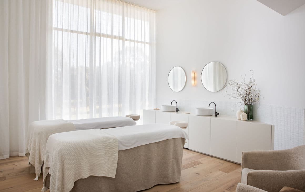 BODHI Yallingup, spa overlooking Lake Gunyalup with curved walls and natural timber