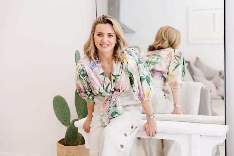 Lucy Hosken, Hollywood Hangers