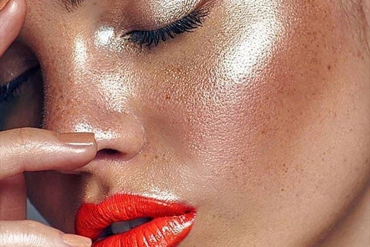 How To Work The Gloss Trend From Head To Toe