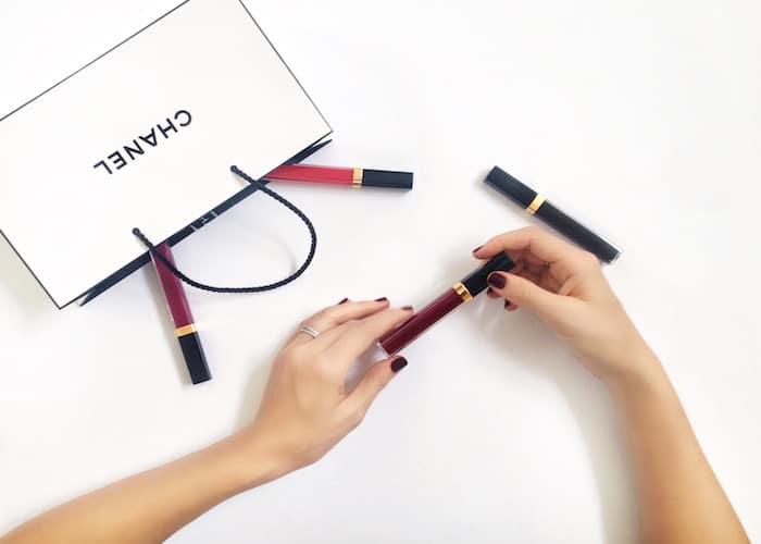 Sigourney Road Tests Chanel’s new Rouge Coco Gloss